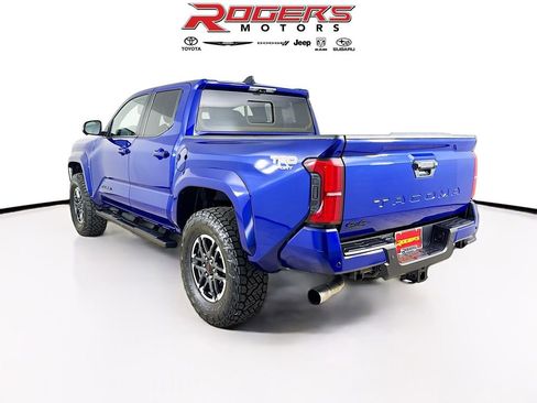 Certified 2025 Toyota Tacoma TRD Sport w/ TRD Sport Premium Package AWD/4WD image 11