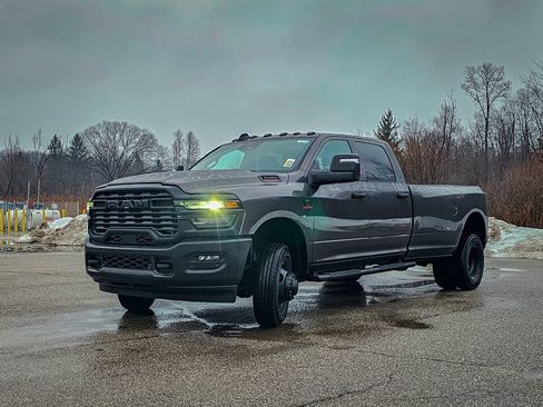 New 2026 RAM 3500 Tradesman image 7
