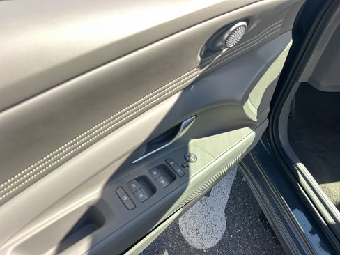 New 2026 Hyundai Elantra Sport FWD image 16