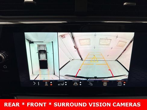 Used 2024 GMC Sierra 2500 AT4X image 2