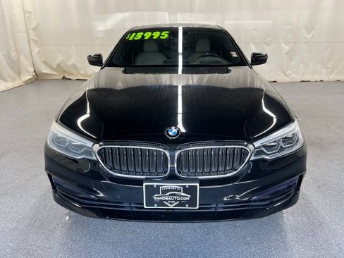 Used 2017 BMW 530i RWD image 2