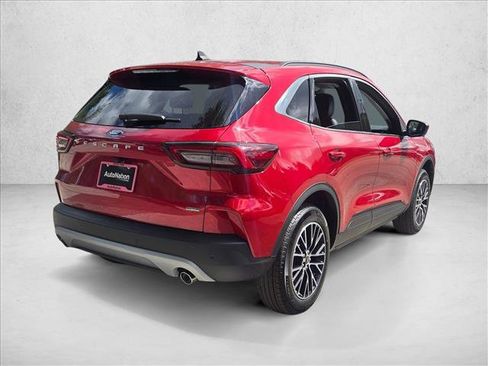 New 2025 Ford Escape SE image 2