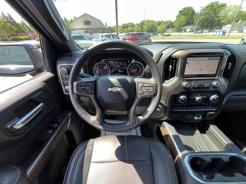 Used 2019 Chevrolet Silverado 1500 High Country w/ Trailer Camera Package AWD/4WD image 5
