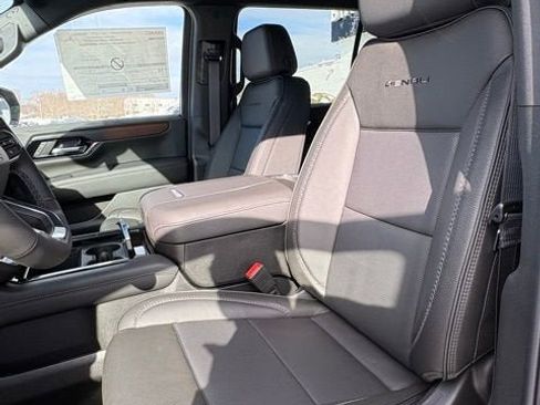 New 2026 GMC Yukon XL Denali image 12