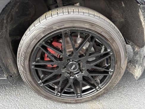 Used 2018 Chrysler 300 S w/ S Model Appearance Package image 26