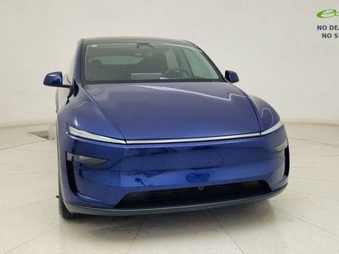 Used 2026 Tesla Model Y 2WD image 2
