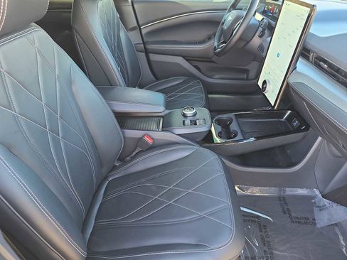 Used 2023 Ford Mustang Mach-E Select image 18