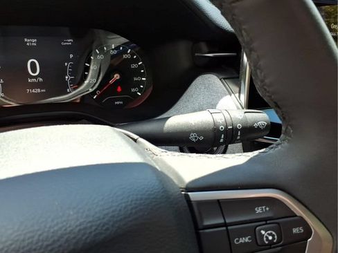 Used 2023 Jeep Compass Latitude AWD/4WD image 21