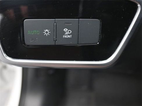 Used 2022 Audi A6 2.0T Premium image 20