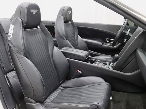 Used 2016 Bentley Continental GT image 26
