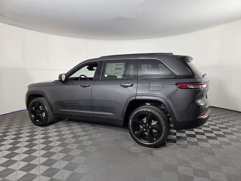 New 2026 Jeep Grand Cherokee Limited w/ Limited Altitude Package RWD image 8