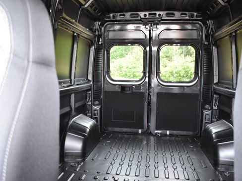 New 2026 RAM ProMaster 1500 w/ Premium Convenience Group FWD image 22