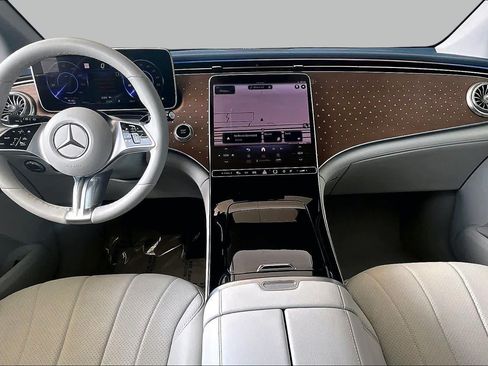 Used 2023 Mercedes-Benz EQE 350+ SUV image 13