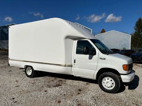 Used 2003 Ford E-350 and Econoline 350 Super Duty image 1