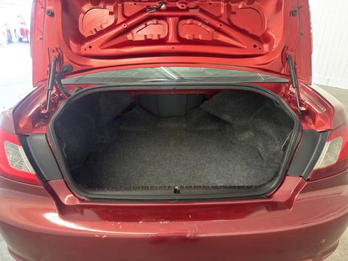 Used 2011 Mitsubishi Galant FE image 13