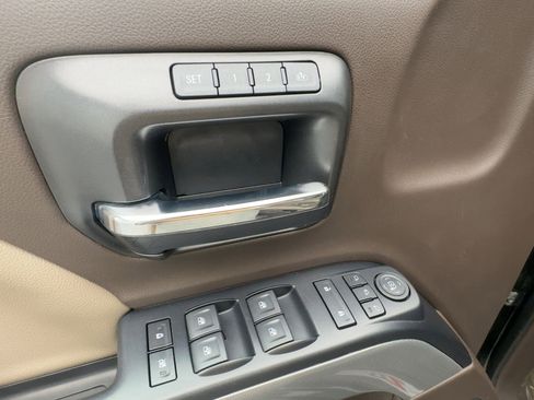 Used 2018 Chevrolet Silverado 1500 LTZ Z71 w/ LTZ Plus Package image 13