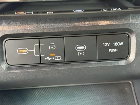 Used 2025 Hyundai Tucson Limited image 27