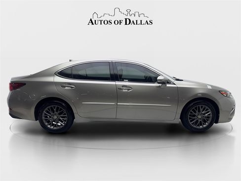 Used 2018 Lexus ES 350 w/ Premier Package image 10