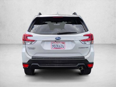 Used 2023 Subaru Forester Limited AWD/4WD image 7