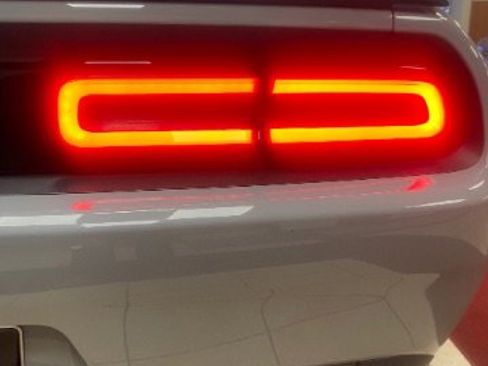 Used 2021 Dodge Challenger SRT Hellcat image 12