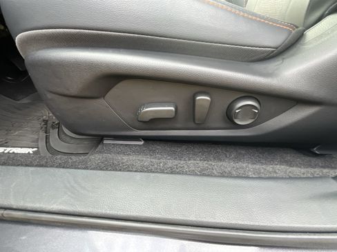 Certified 2025 Subaru Crosstrek 2.5i Limited w/ Popular Package #4A image 16