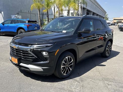 Used 2025 Chevrolet TrailBlazer LT FWD image 7