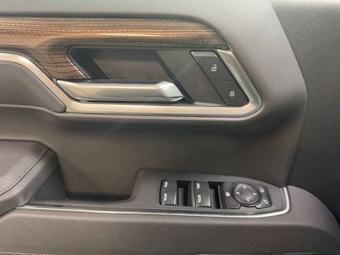 New 2026 Chevrolet Silverado 1500 RST w/ Dark Appearance Package AWD/4WD image 16