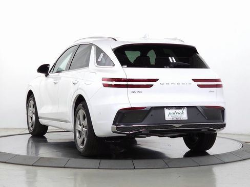 Used 2026 Genesis GV70 2.5T Advanced AWD/4WD image 5