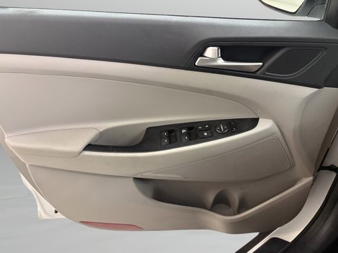 Used 2019 Hyundai Tucson SE w/ Cargo Package AWD/4WD image 21