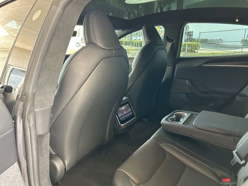 Used 2022 Tesla Model S Plaid image 40