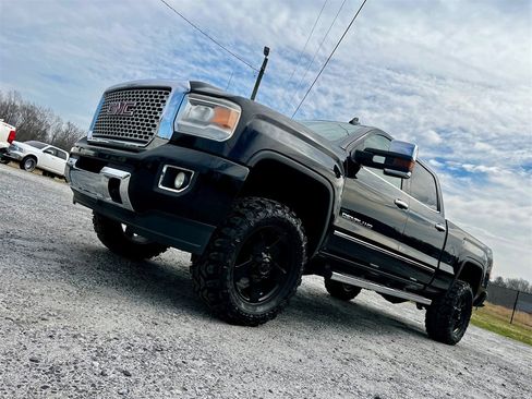 Used 2015 GMC Sierra 2500 Denali w/ Duramax Plus Package image 37