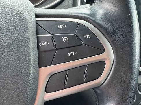 Used 2020 Jeep Cherokee High Altitude AWD/4WD image 24