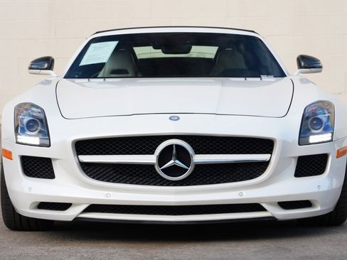 Used 2012 Mercedes-Benz SLS AMG Roadster image 7