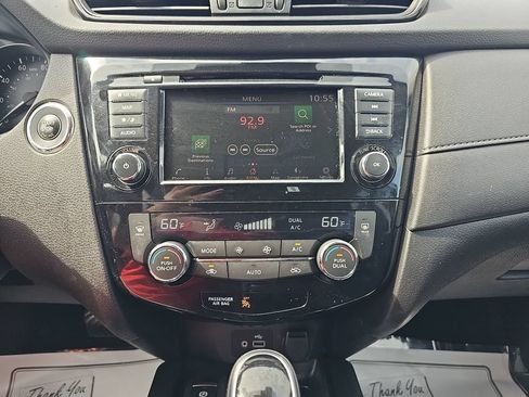 Used 2020 Nissan Rogue SV w/ Premium Package AWD/4WD image 20
