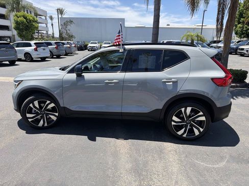Certified 2024 Volvo XC40 B5 Ultimate w/ Protection Package Premier AWD/4WD image 8