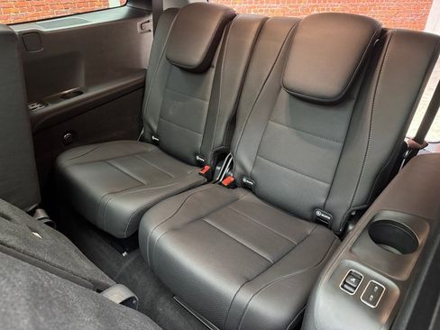 Certified 2024 Mercedes-Benz GLS 450 4MATIC image 27