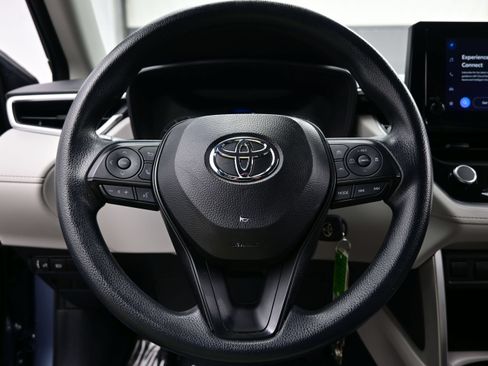 Used 2024 Toyota Corolla Cross L FWD image 20