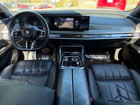 Used 2024 BMW 740i image 43