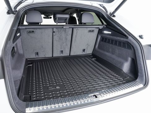 New 2025 Audi Q8 Premium Plus image 24