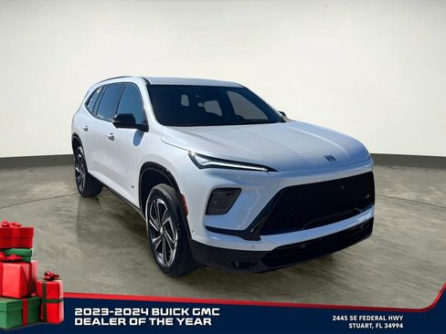 New 2025 Buick Enclave Sport Touring w/ Super Cruise Package image 7