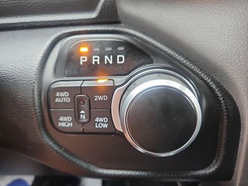 Used 2019 RAM 1500 Big Horn AWD/4WD image 17