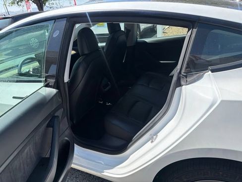 Used 2021 Tesla Model 3 Standard Range Plus RWD image 9