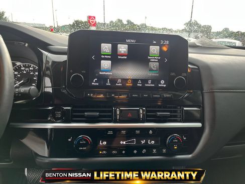 Certified 2025 Nissan Pathfinder SL FWD image 16