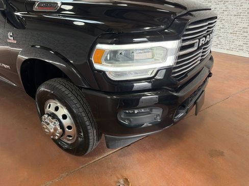 Used 2022 RAM 3500 Laramie image 9