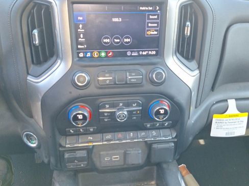 Used 2020 Chevrolet Silverado 2500 LTZ w/ LTZ Plus Package image 8