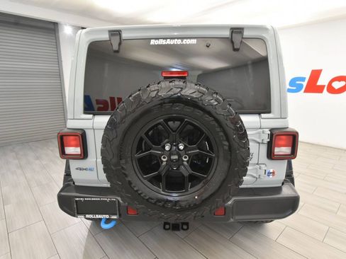 Used 2024 Jeep Wrangler Unlimited AWD/4WD image 4