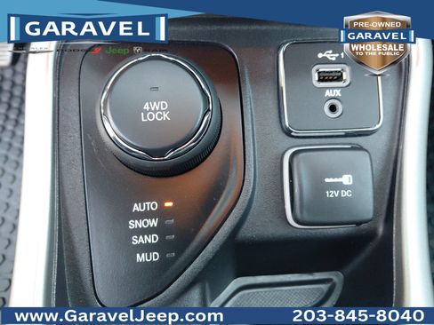 Used 2019 Jeep Compass Latitude w/ Popular Equipment Group AWD/4WD image 10