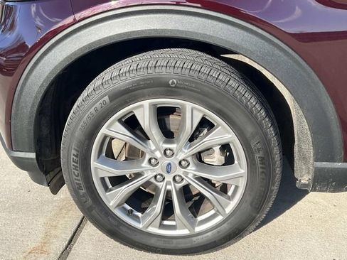 Certified 2022 Ford Explorer Limited w/ Equipment Group 301A image 10