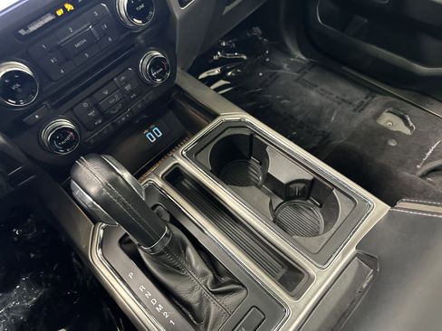 Used 2016 Ford F150 Platinum w/ Equipment Group 701A Luxury image 26