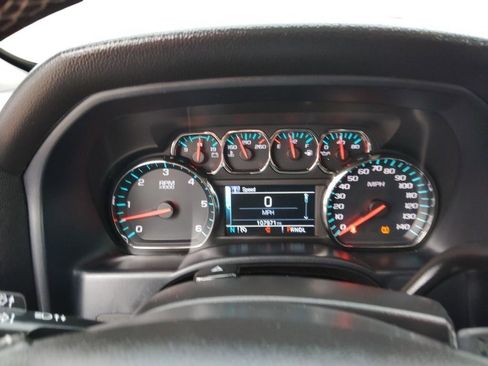 Used 2018 Chevrolet Silverado 1500 LT w/ All Star Edition image 18